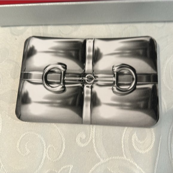 Gucci NWT Boxed Holiday gift cards set - Picture 4 of 9